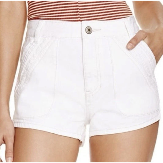FREE PEOPLE Sweet Surrender Denim Shorts Sz 28 White Lace Embroidery Festival