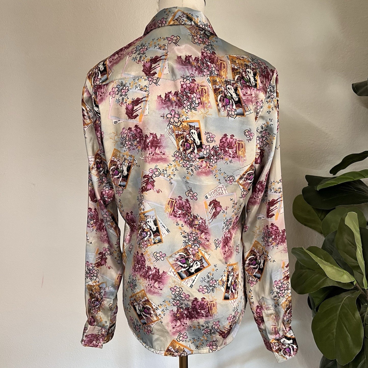Vintage Wrangler Silky Pearl Snap Women’s Western Long Sleeve Button Up Cowgirl