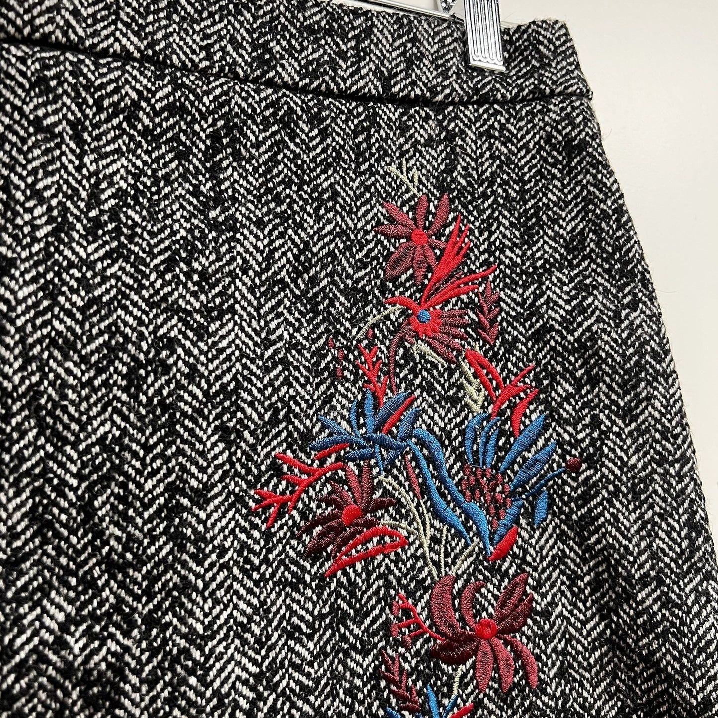 NAF NAF Skirt 29” Wool Tweed Herringbone Floral Embroidered Academia Preppy