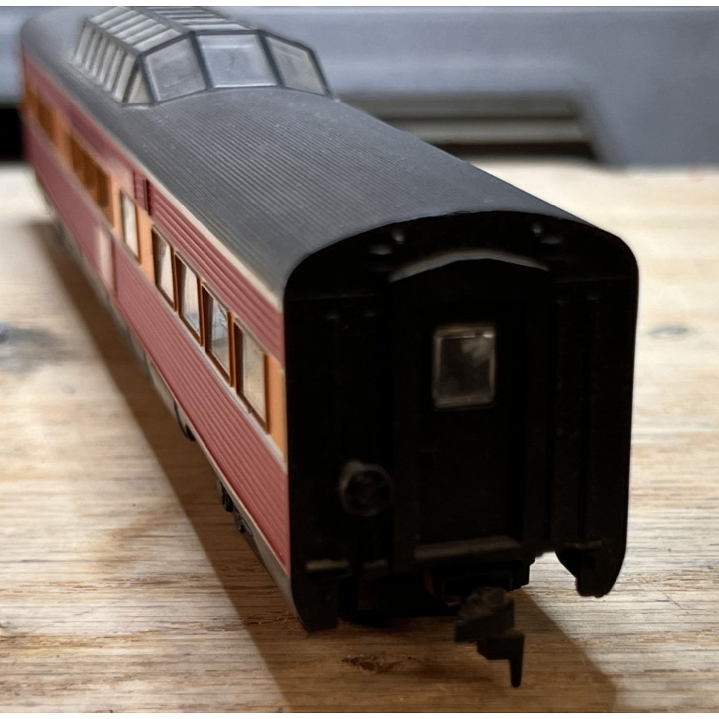 VTG Bachman Southern Pacific Daylight Passenger Model Train Car Model SP 3609