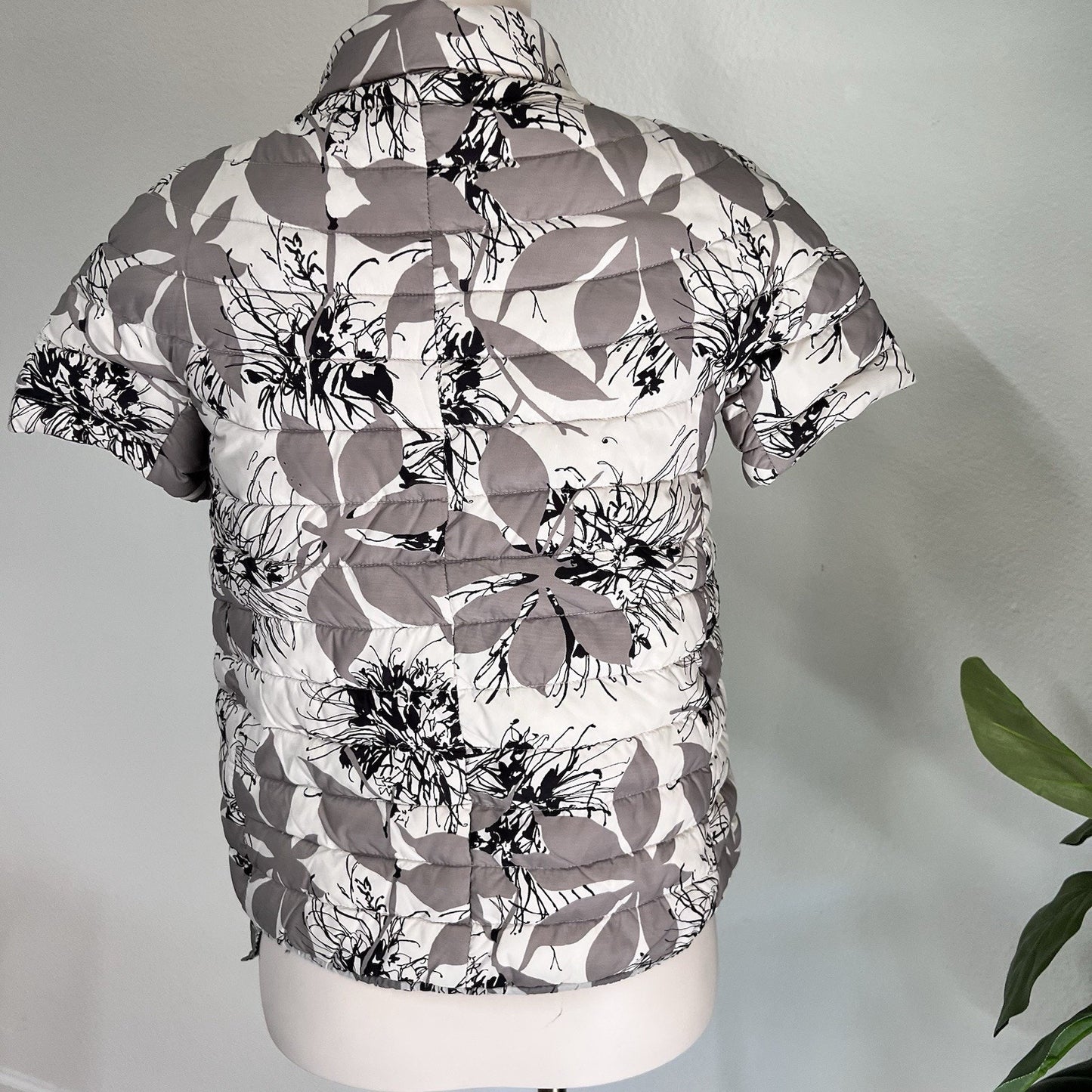 RARE Duvetica Half Short Sleeve Floral Goose Down Vest Puffer Designer Luxury
