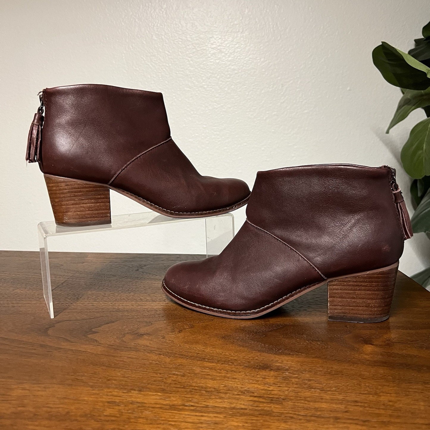 TOMS Leila Leather Ankle Bootie 6.5 Oxblood Burgundy Red Tassel Zip Block Heel