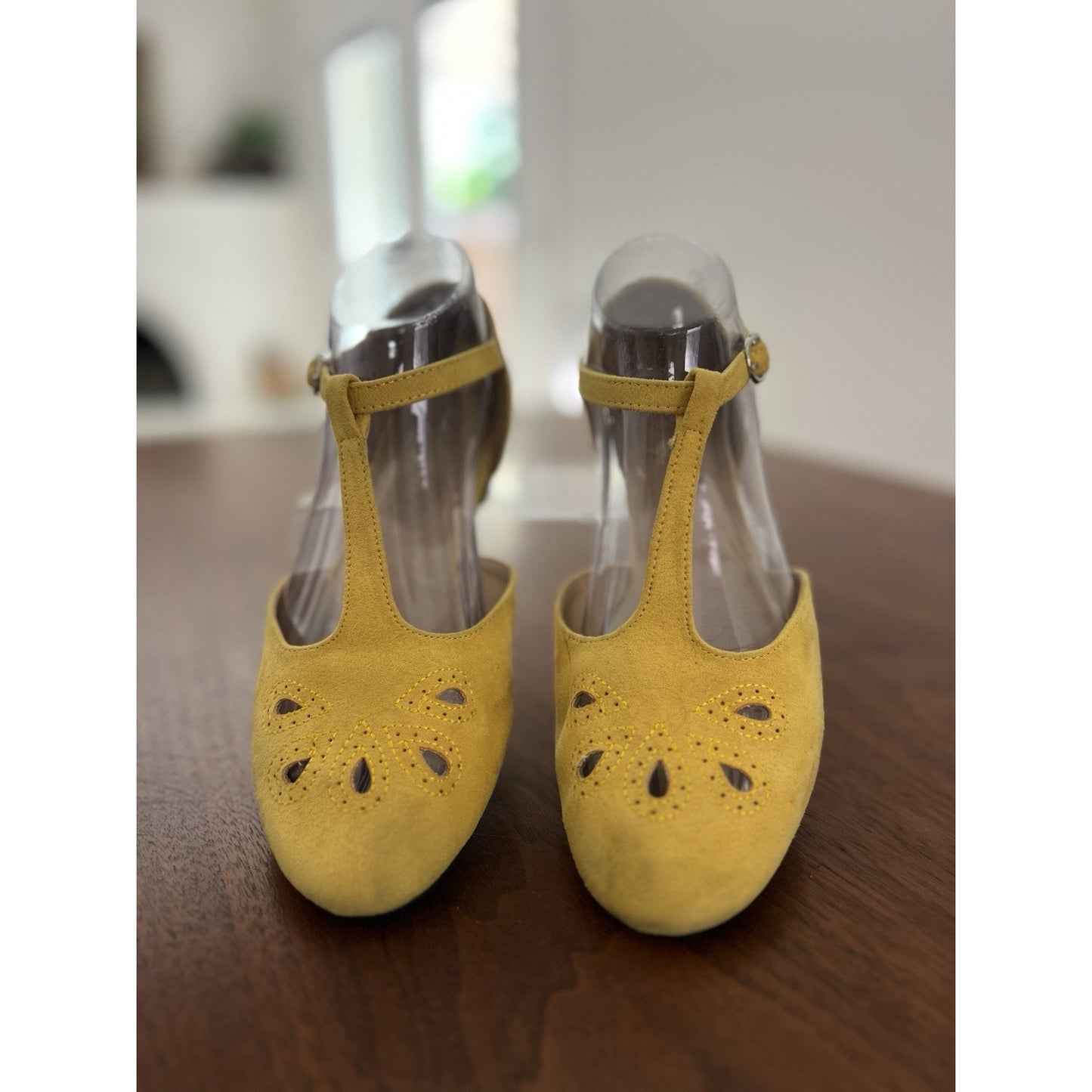 ModCloth “Turn Back Prime” Mustard Yellow Vegan Suede T-strap Flats Size 6.5