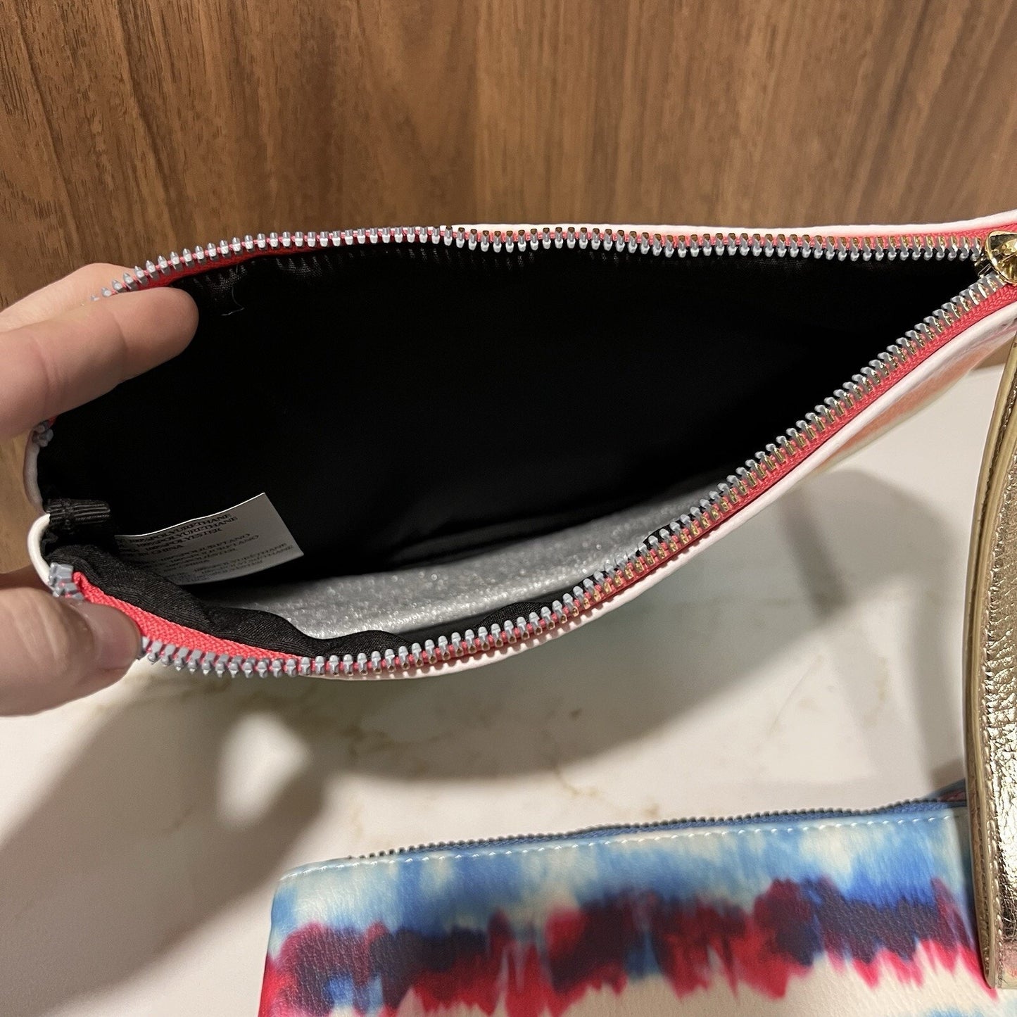 NWOT Betsey Johnson Rainbow Wristlet Wallet Purse Makeup Bag Cute Girly Gift