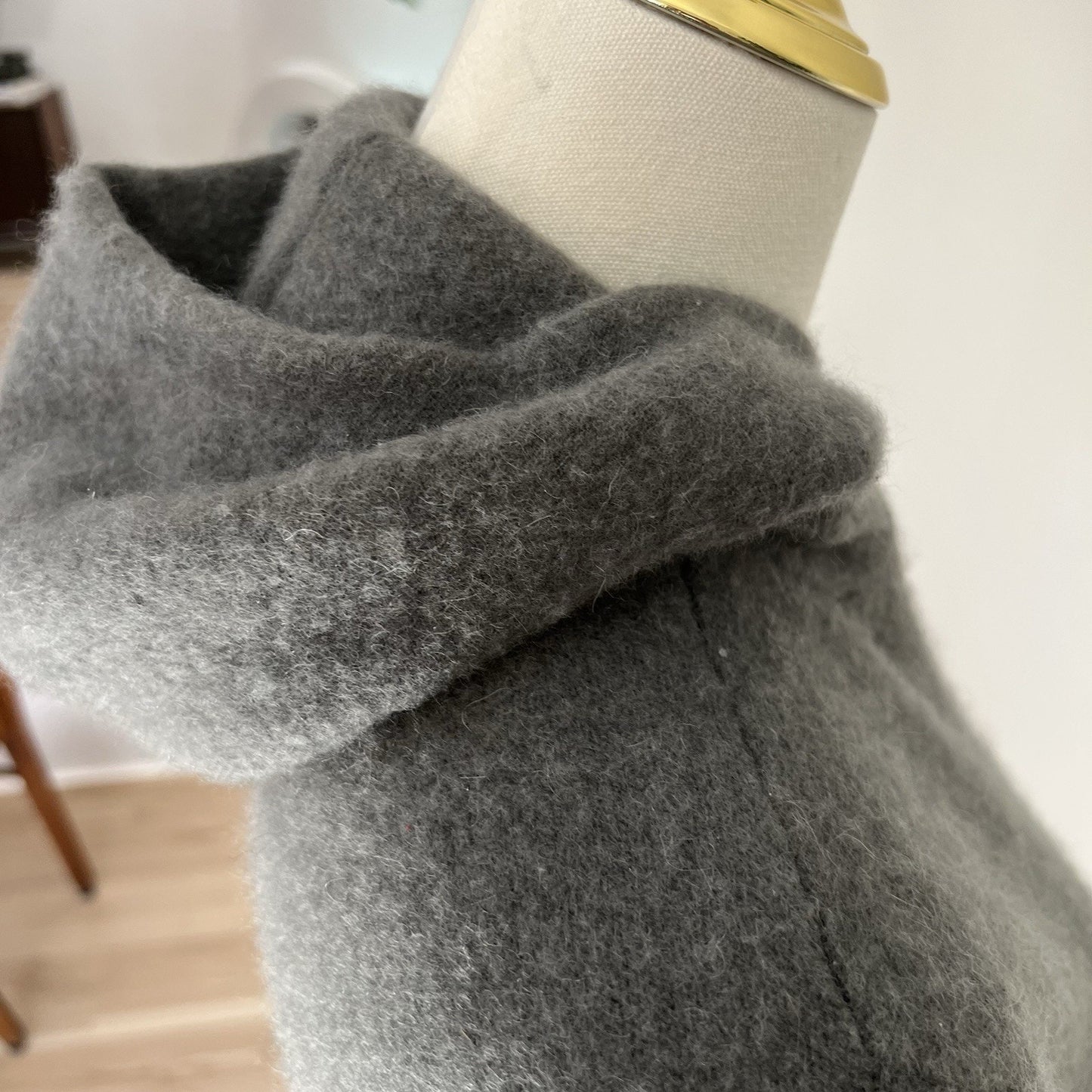 $495 Vince Cashmere Pullover Hoodie Grey XS Women Designer Quiet Luxury Sweater