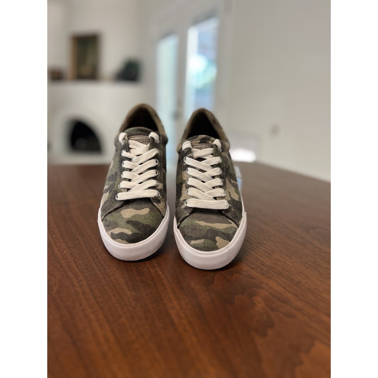 Nine West Layna Women's Camo Green Lace-up Sneakers Size 6