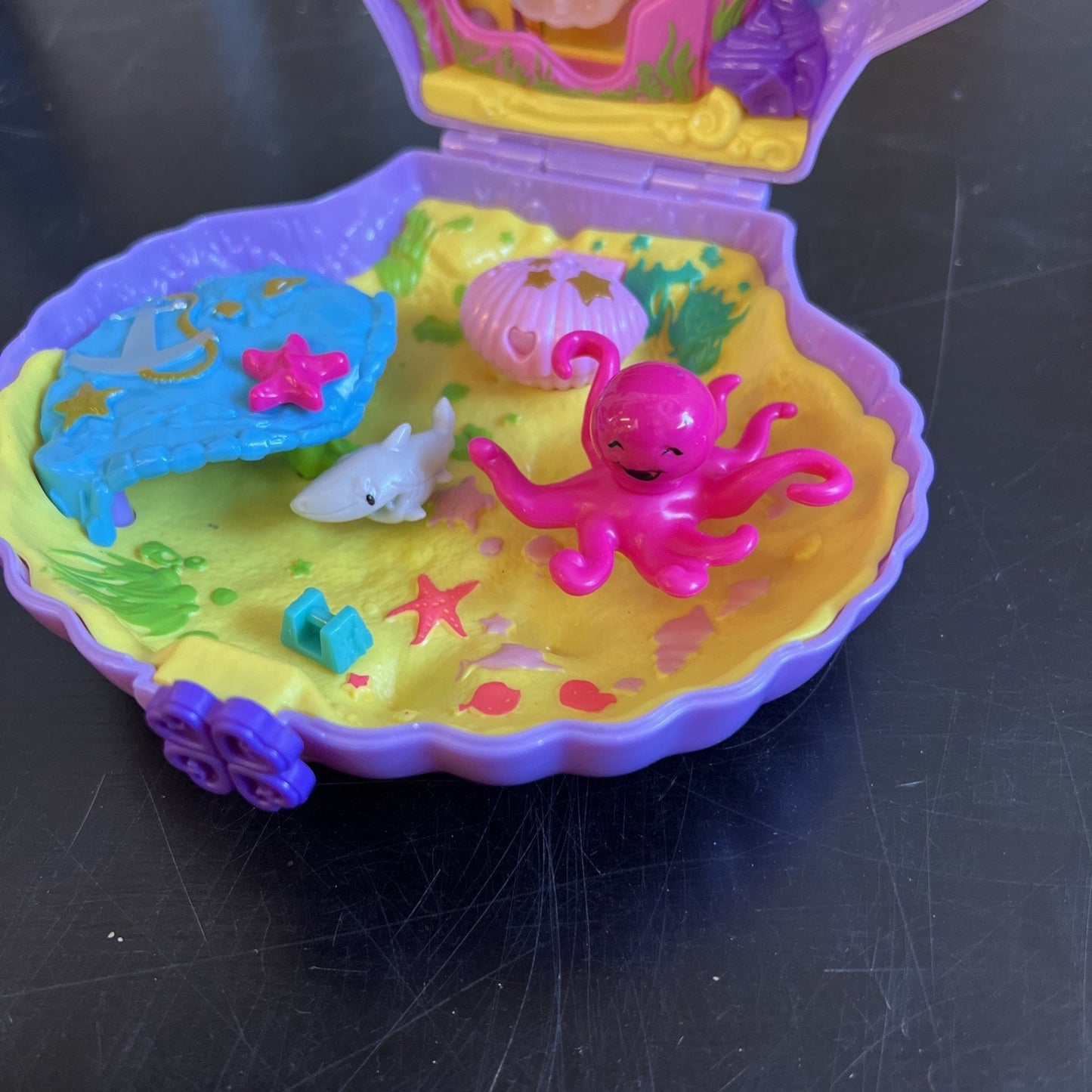 Polly Pocket Tiny Power Seashell Purse Kids Toy 2019 - No Accessories