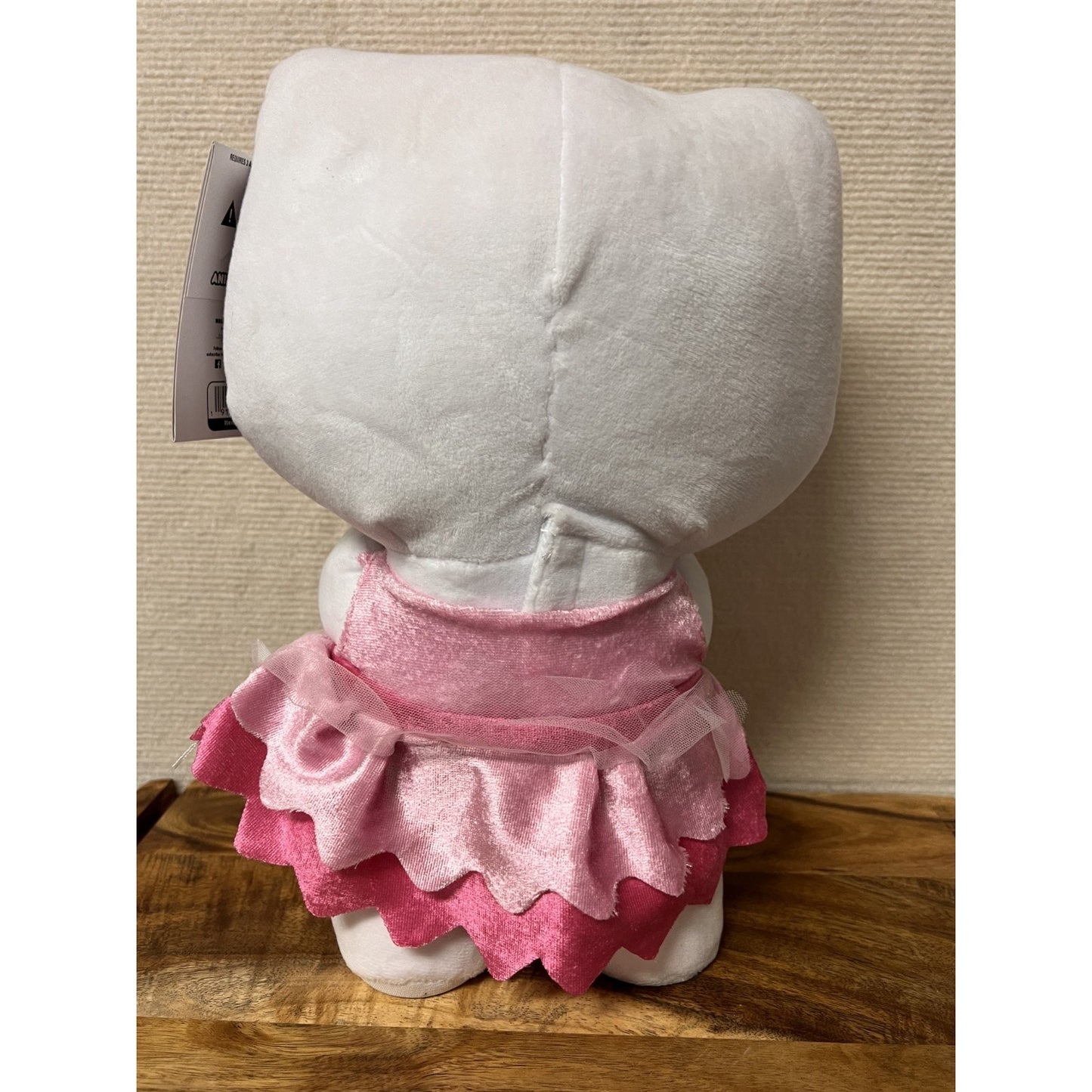 NWT Sanrio Hello Kitty Animated Sidestepper XOXO 2024 Valentine's Day Plush Toy