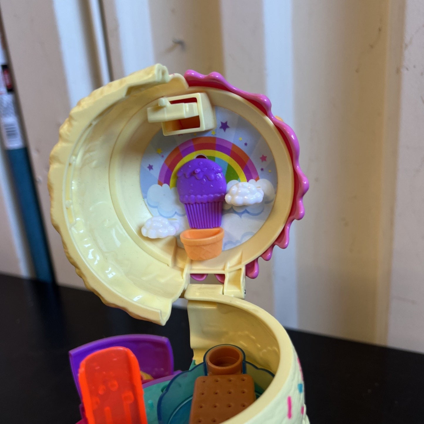 Polly Pocket Spin ‘n Surprise Compact Playset Ice Cream Cone Shape Playground