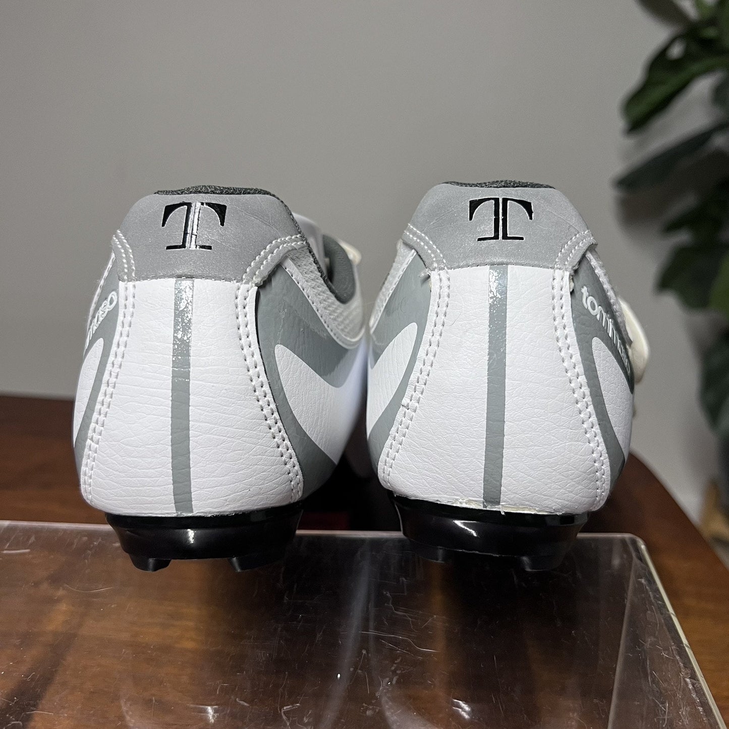 TOMMASO Womens (10.5) White Pista 100 Spin 3 Strap Indoor Cycling Shoe w/ Clips