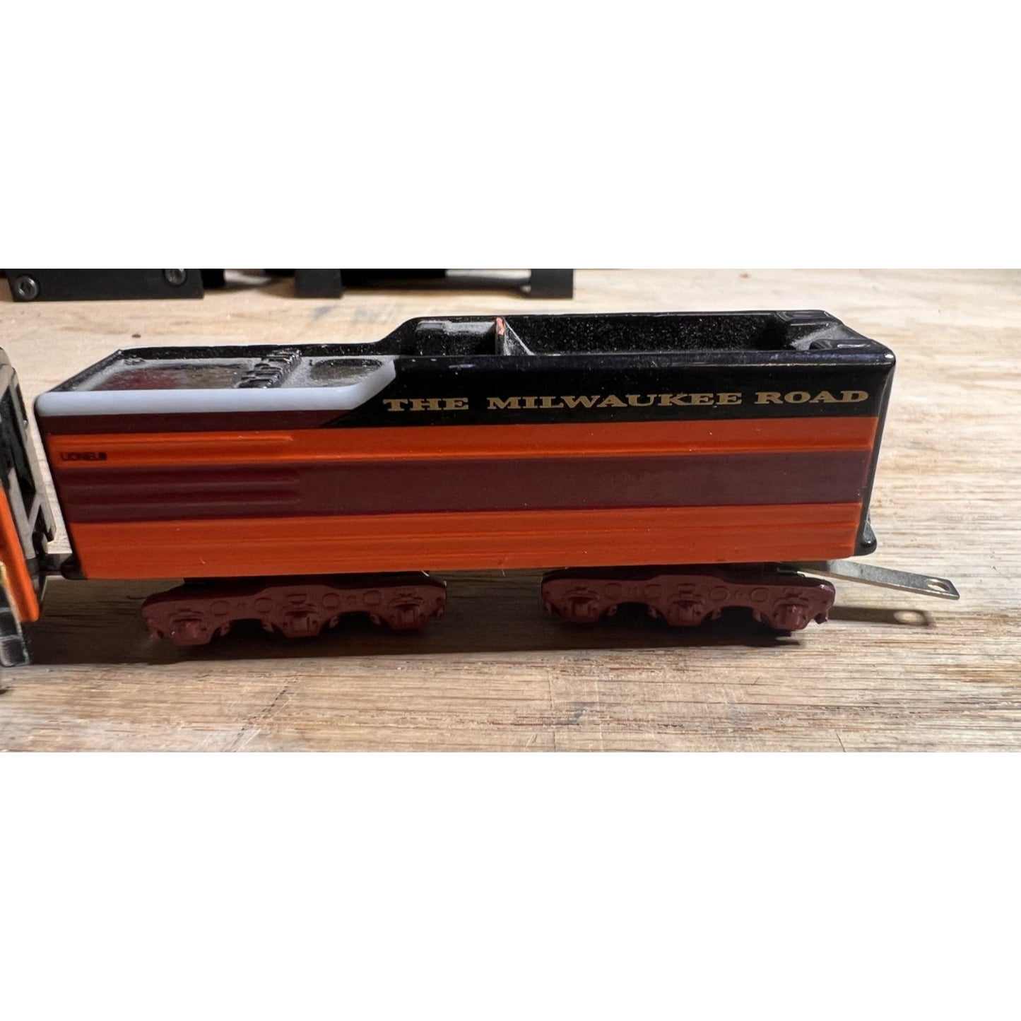 Vintage Hallmark Cards Keepsake 2004 Lionel Milwalkee Road Train Engine Diecast