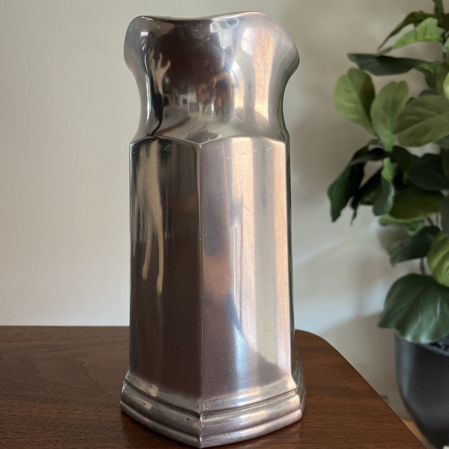 Wilton Armetale Pewter 10” Hexagon Pitcher RWP Vintage Barware Tavern Ice Lip