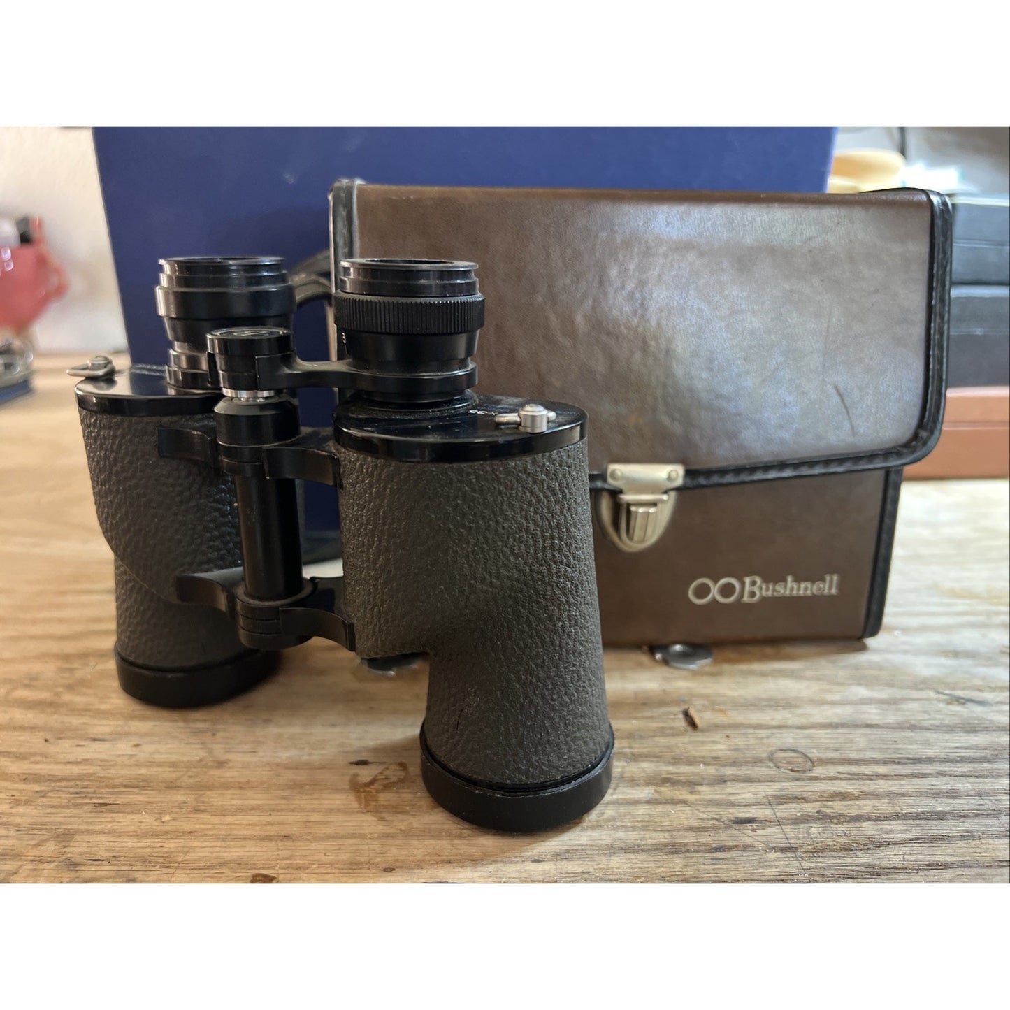 Vintage Bushnell Featherlight Insta-Focus Binoculars Wide Angle 7x35 w/Case