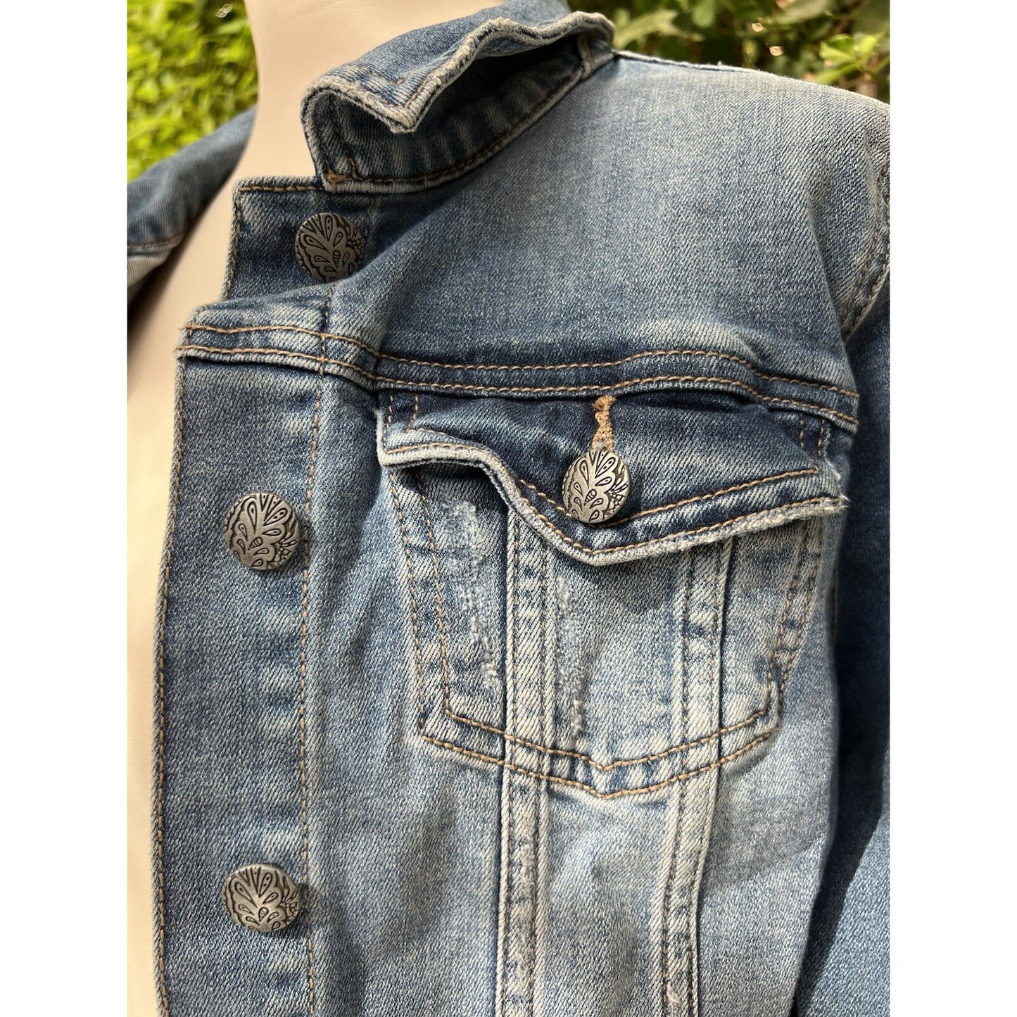 prAna Women’s Dree Stretch Denim Jean Jacket (L) Button Front Cropped Collar