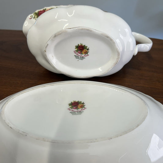 Royal Albert Old Country Roses Gravy Boat & Underplate 1962 Gold Trim Bone China