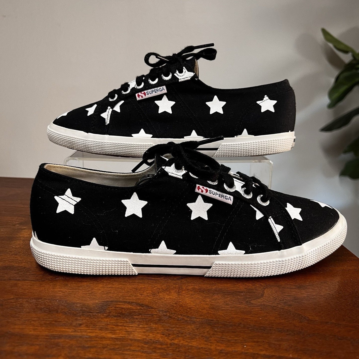 SUPERGA Unisex Black White Stars Canvas Low Top Sneaker 7 Men 8.5 Women 39.5 EU