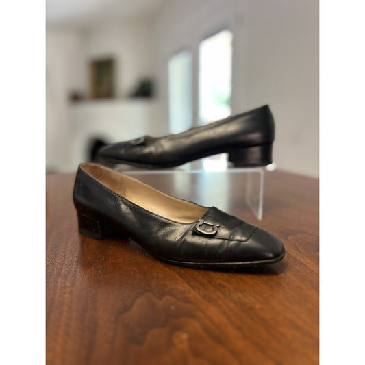 Salvatore Ferragamo Black Leather Pumps Classic Gancini Buckle Women’s Size 7.5
