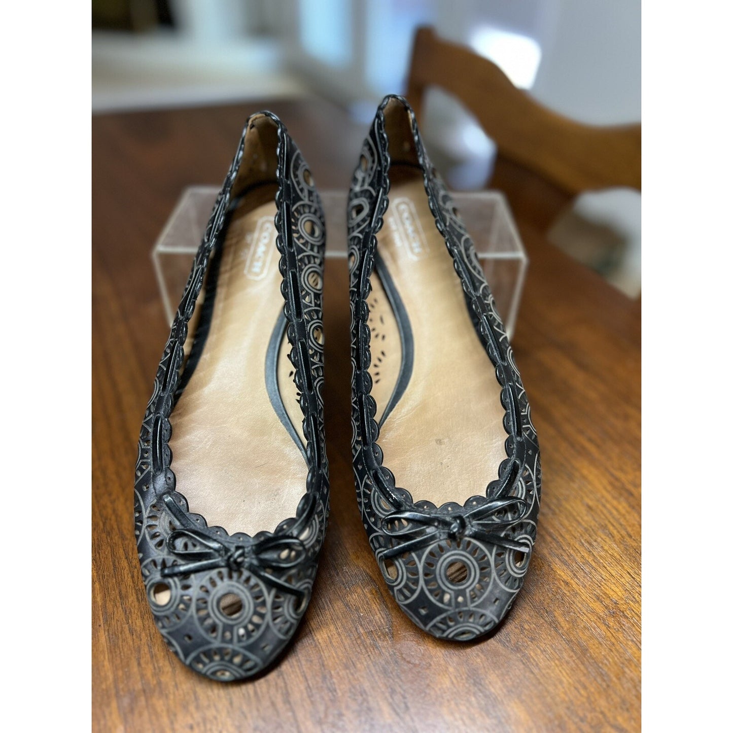 Coach Women's Flat Shoes Lace Design Black Leather Size 8.5 Style A2045 Daffodyl