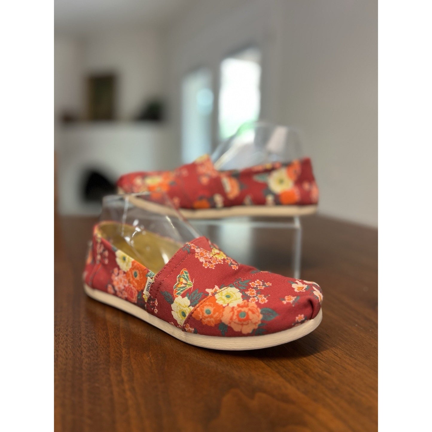 TOMS x Paper Source Rose Bud Espadrilles Purple / Red Floral Print Size 6.5