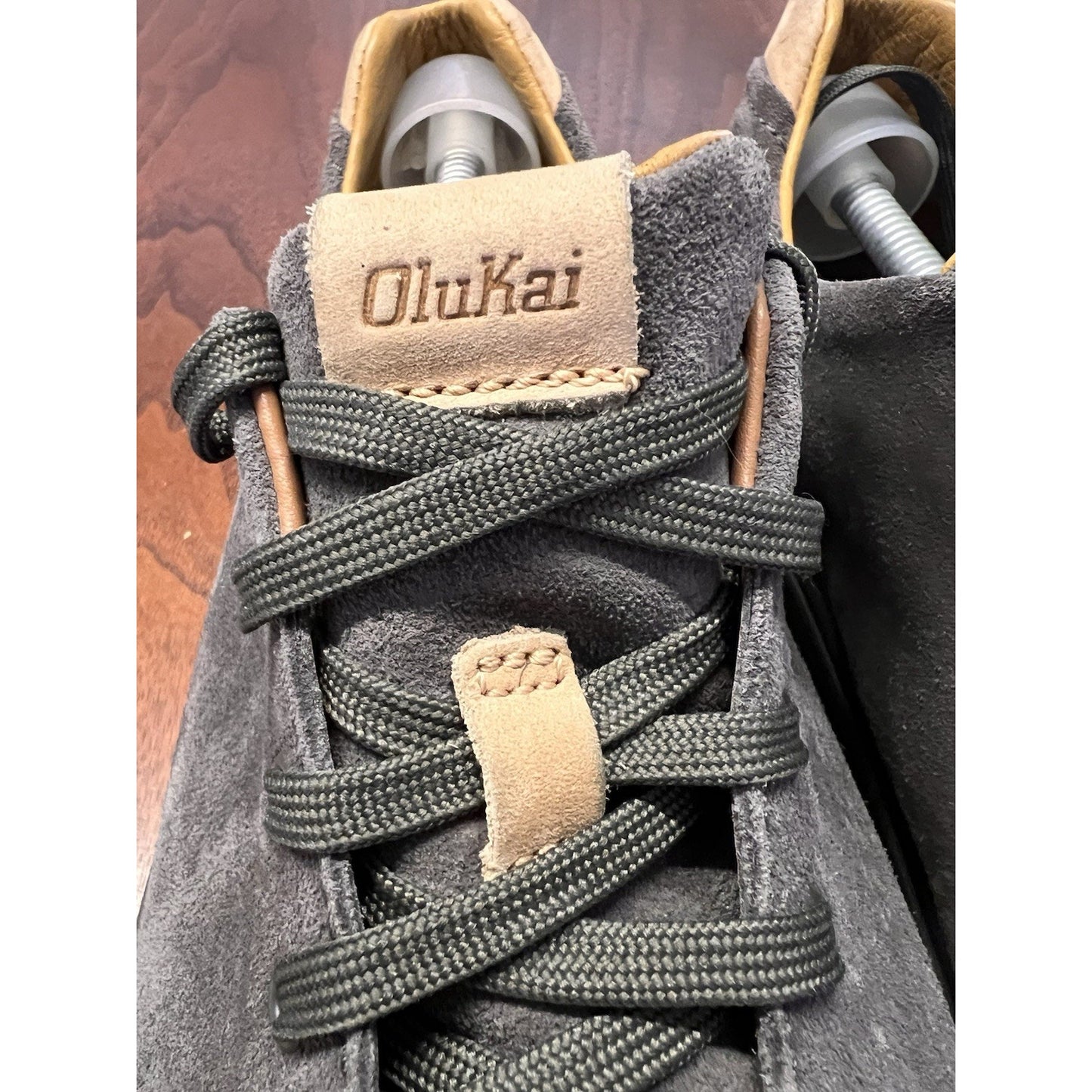 OluKai Lae'ahi Lī 'Ili Casual Sneakers Grey Suede Collapsible Heel Size 10